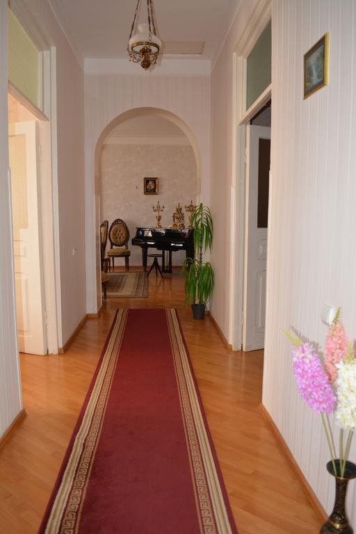 Guesthouse Giorgi Telavi Bagian luar foto