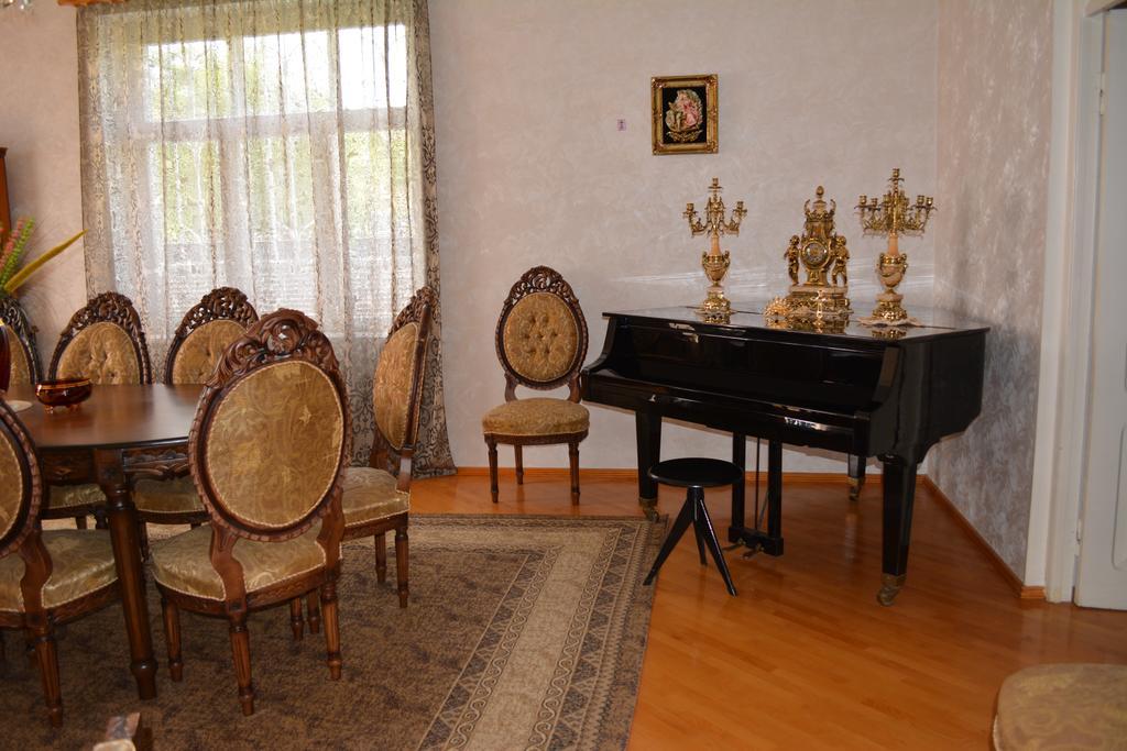 Guesthouse Giorgi Telavi Bagian luar foto