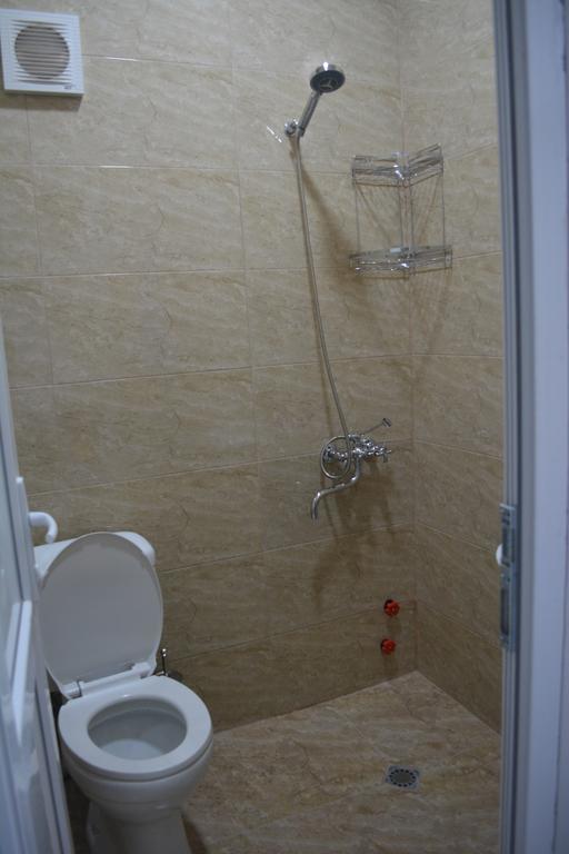 Guesthouse Giorgi Telavi Bagian luar foto